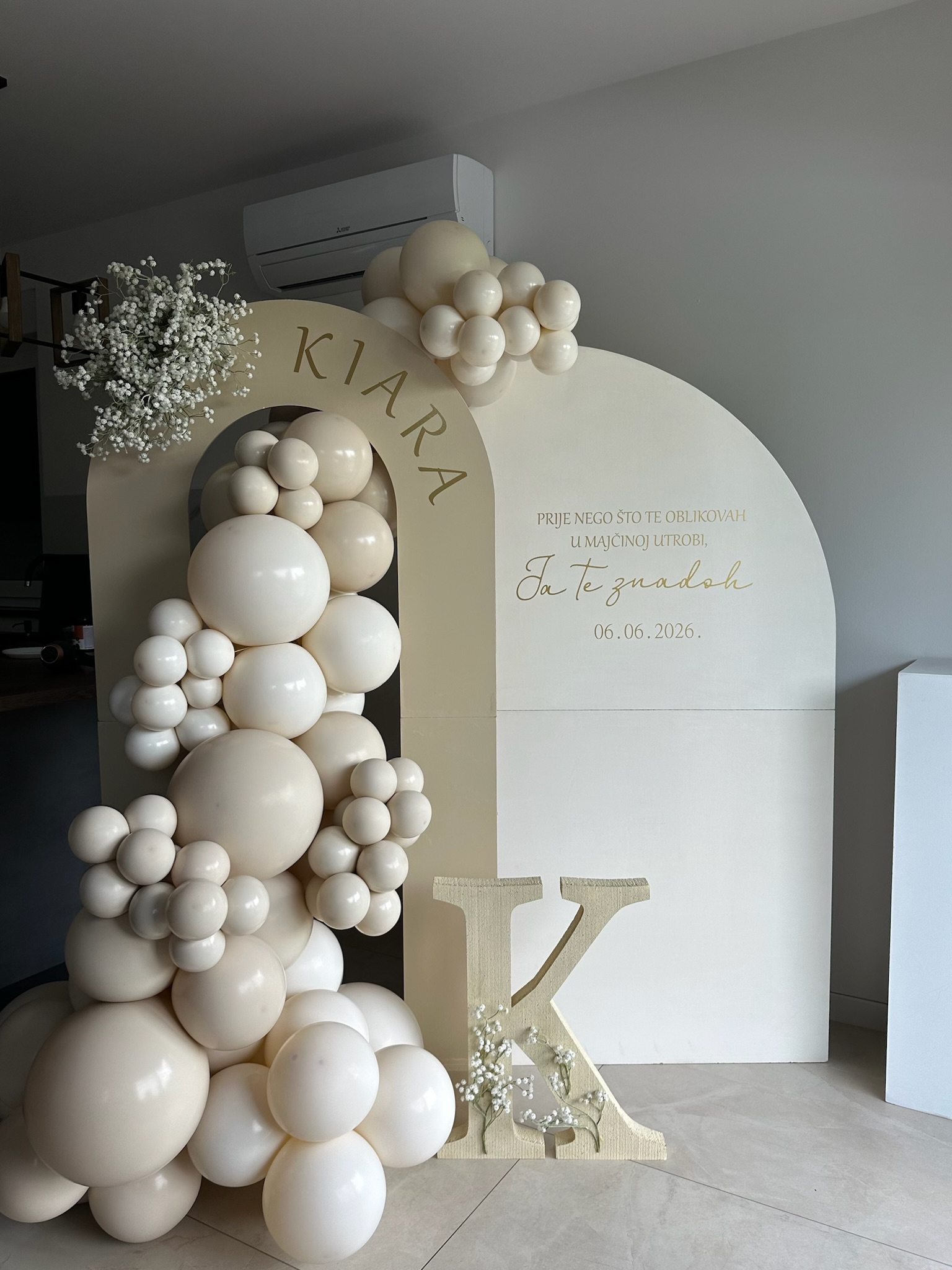 Elegantna balonska dekoracija Kiara